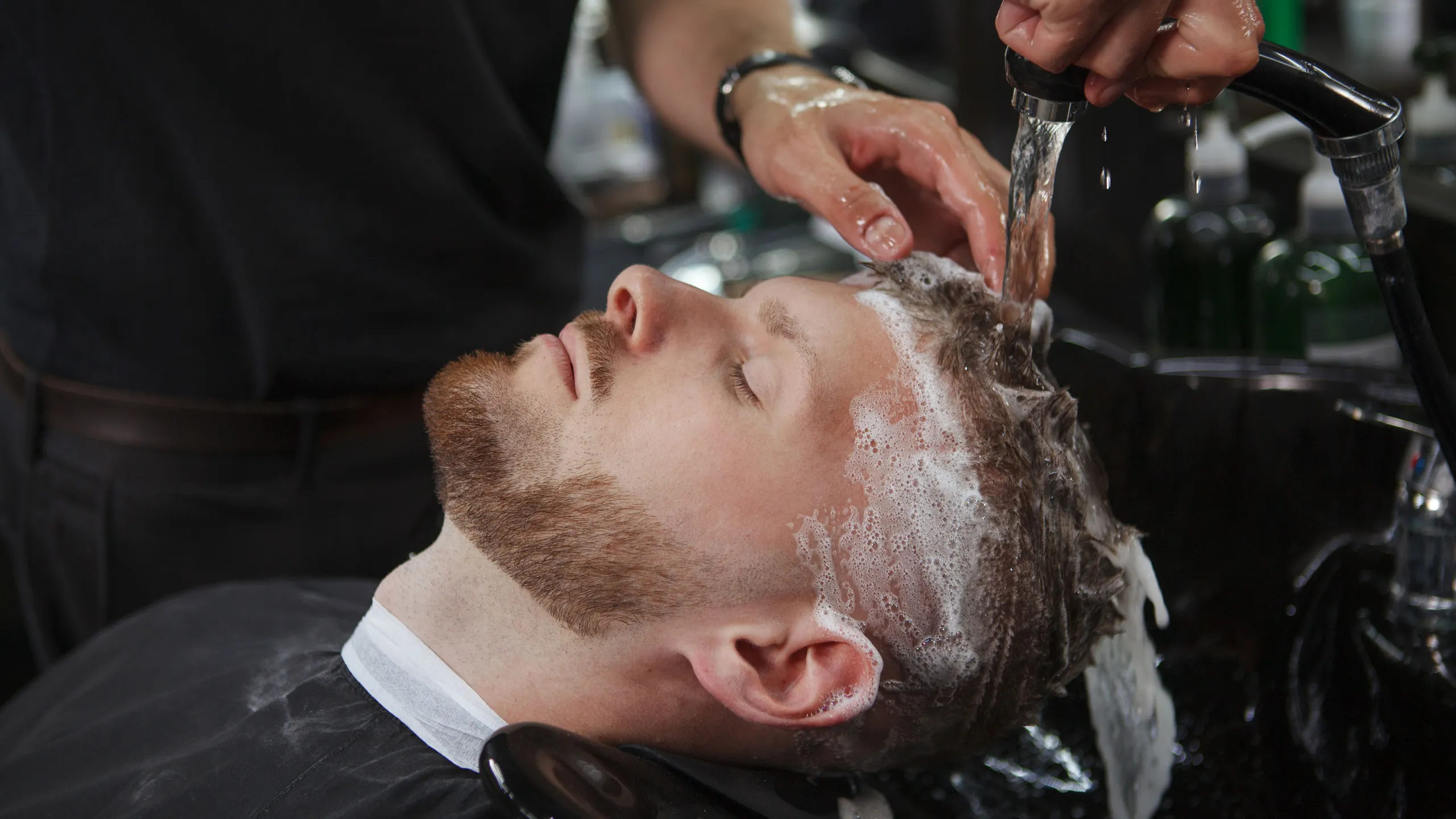 Corte + barba + cejas